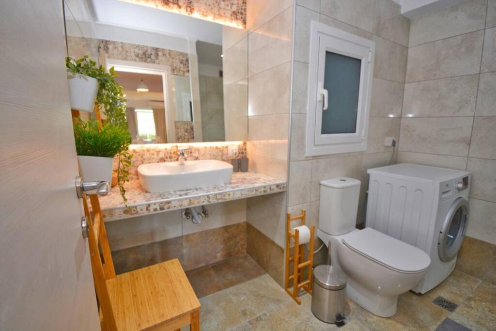 Potamos Deluxe White Apartment Ngoại thất bức ảnh
