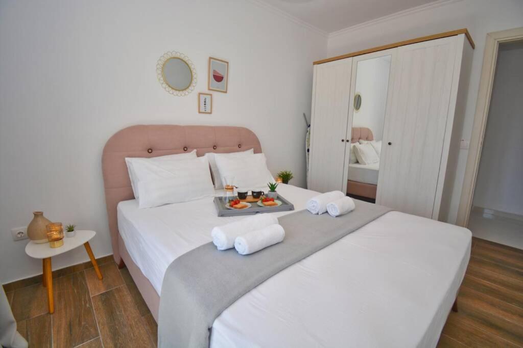 Potamos Deluxe White Apartment Ngoại thất bức ảnh